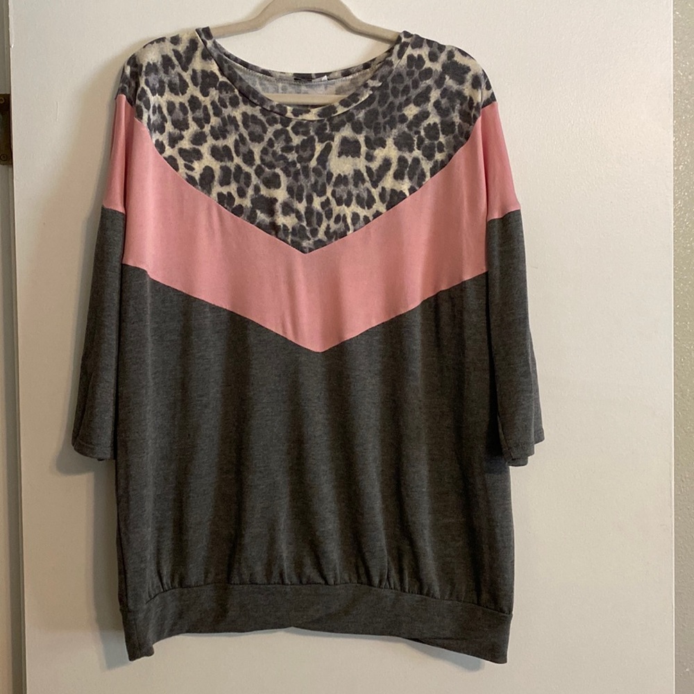 Moa Moa 3/4 Sleeve Animal Print, Pink and Gray Lightweight Sweatshirt